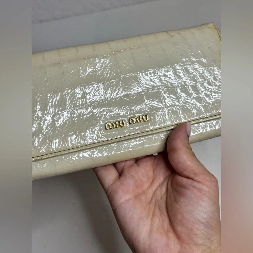 MIU MIU Croc Embossed Cream Leather Long Wallet